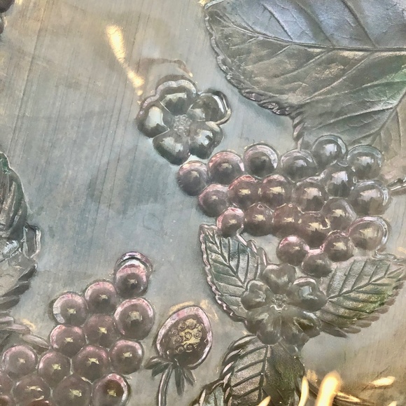 12" glass fruit bowl dish, platter, tray, etched grapevine 12.5" d x 2"h - Picture 3 of 10